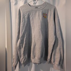 Grey crewneck with patches